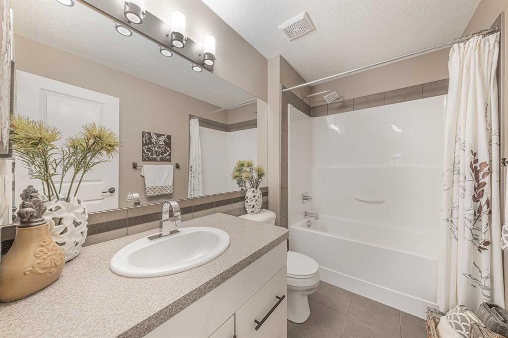 129 Aspenmere Drive, Chestermere, AB