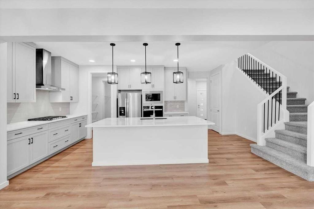 75 Versant Rise Sw, Calgary, AB