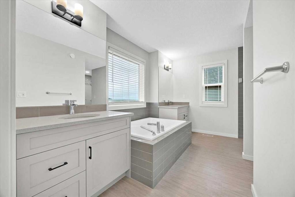 75 Versant Rise Sw, Calgary, AB
