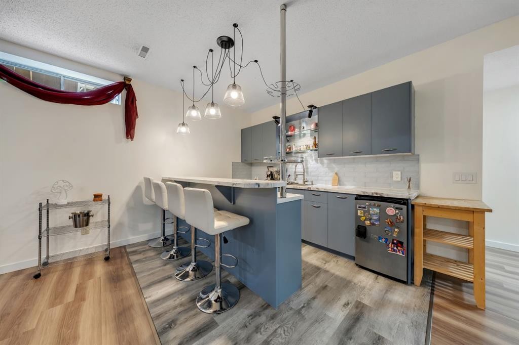 41 Evercreek Bluffs Crescent Sw, Calgary, AB