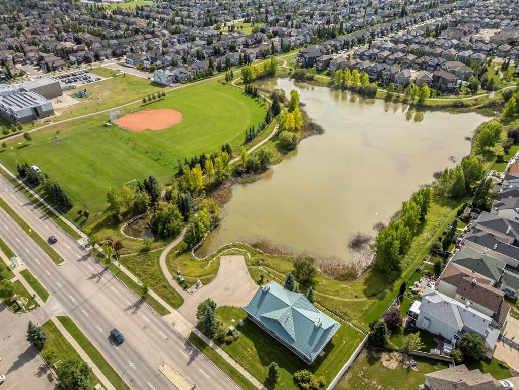 41 Evercreek Bluffs Crescent Sw, Calgary, AB