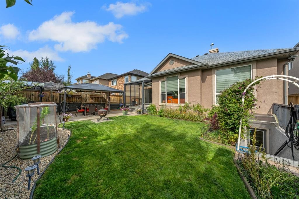 41 Evercreek Bluffs Crescent Sw, Calgary, AB