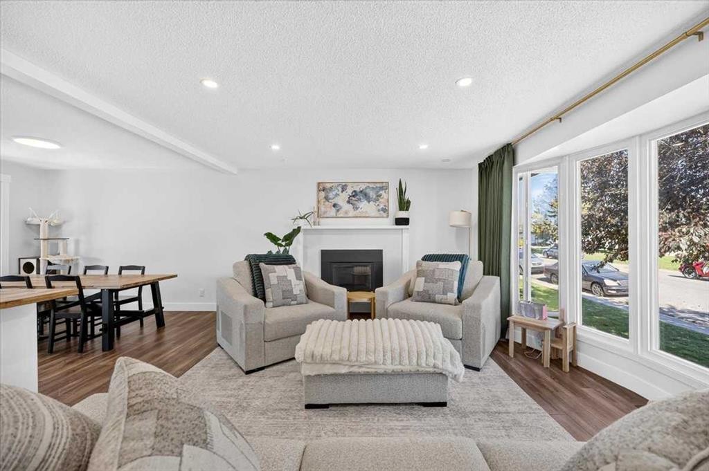 1011 32 Street Se, Calgary, AB