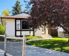 56 Aberfoyle Place NE Calgary, AB T2A 6W7