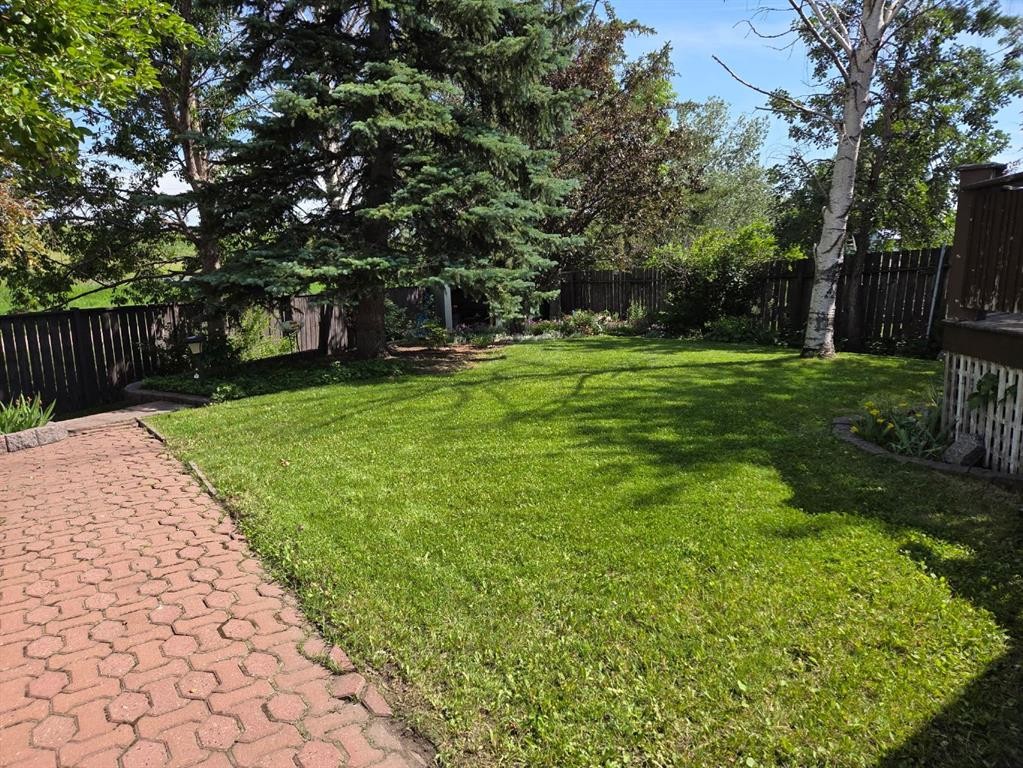 56 Aberfoyle Place Ne, Calgary, AB