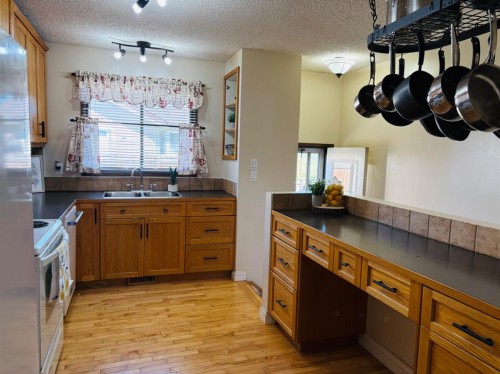 56 Aberfoyle Place Ne, Calgary, AB 
