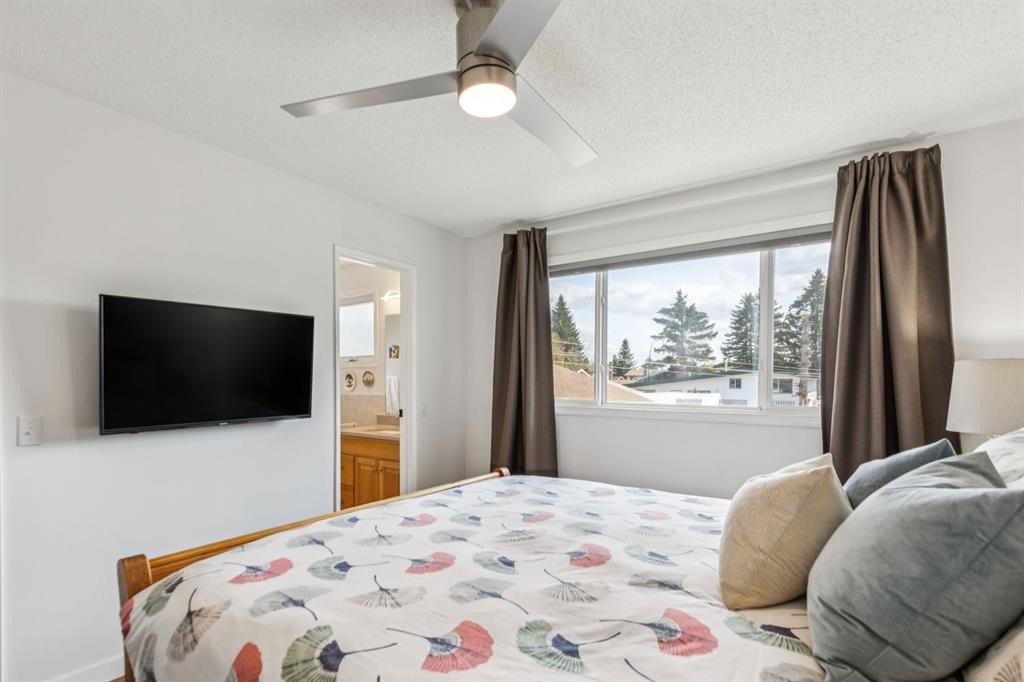 532 Queensland Circle Se, Calgary, AB