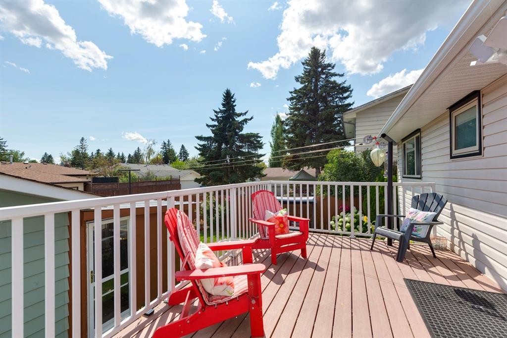 532 Queensland Circle Se, Calgary, AB
