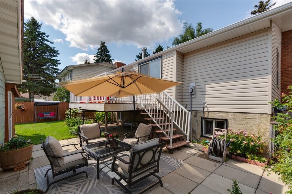 532 Queensland Circle Se, Calgary, AB
