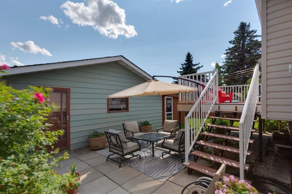532 Queensland Circle Se, Calgary, AB