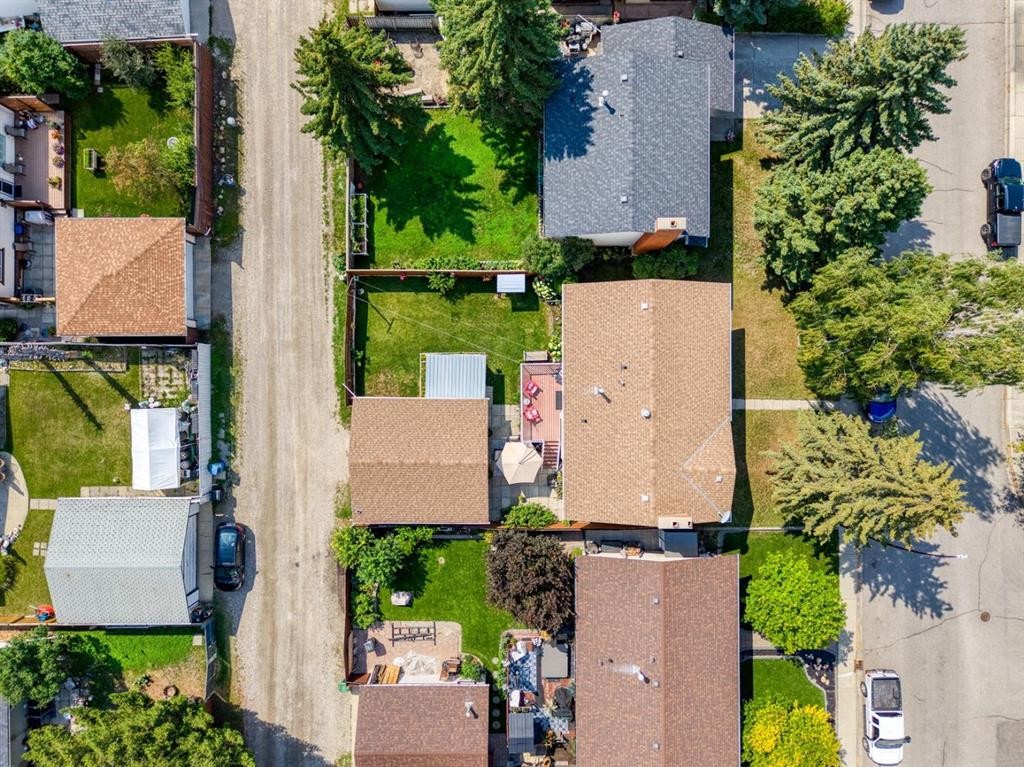 532 Queensland Circle Se, Calgary, AB