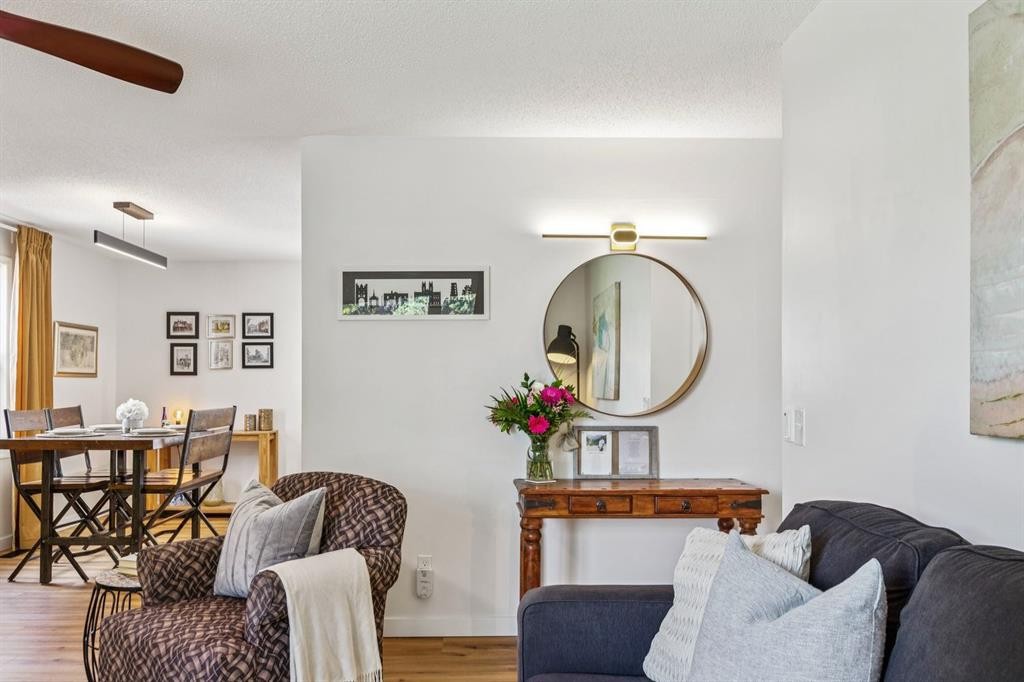 532 Queensland Circle Se, Calgary, AB