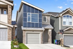 40 Sage Bluff Way NW Calgary, AB T3R 1T1