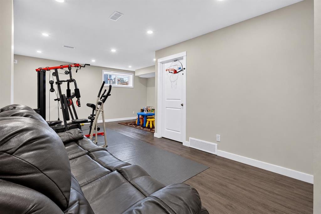 40 Sage Bluff Way Nw, Calgary, AB