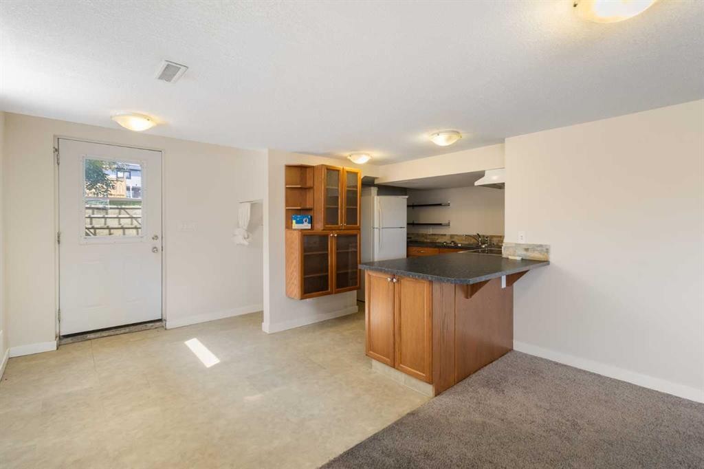 1741 24 Street Sw, Calgary, AB