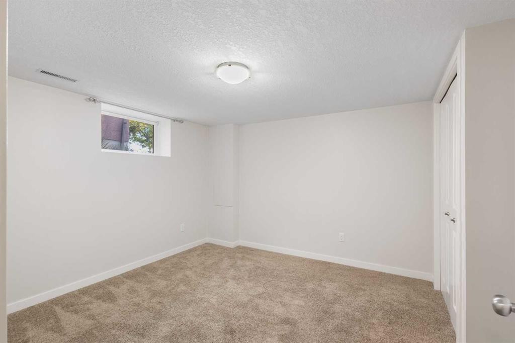1741 24 Street Sw, Calgary, AB