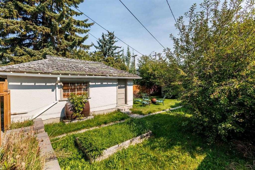 1741 24 Street Sw, Calgary, AB