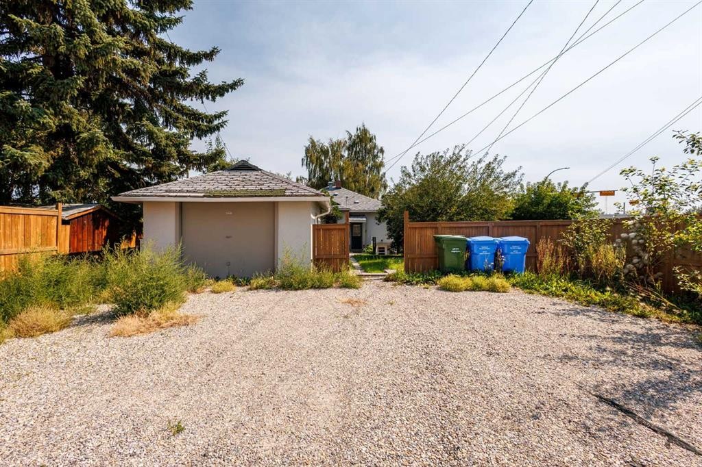 1741 24 Street Sw, Calgary, AB