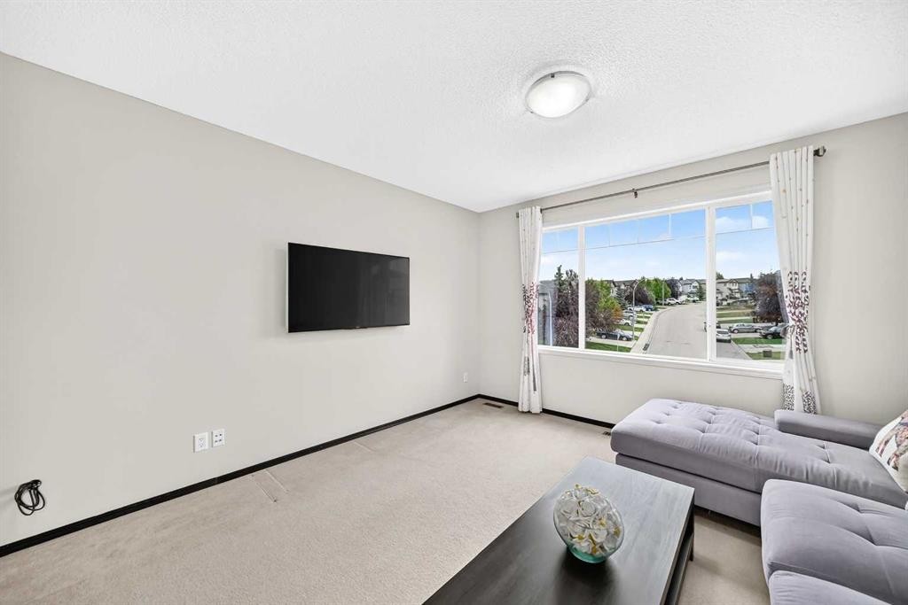 27 Pantego Way Nw, Calgary, AB