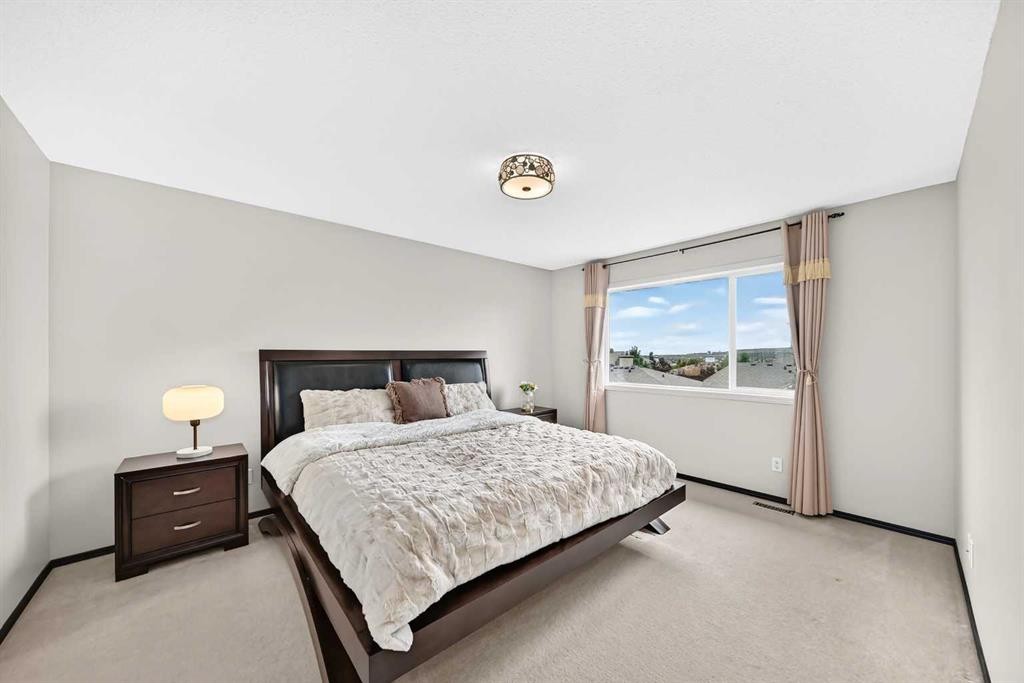 27 Pantego Way Nw, Calgary, AB