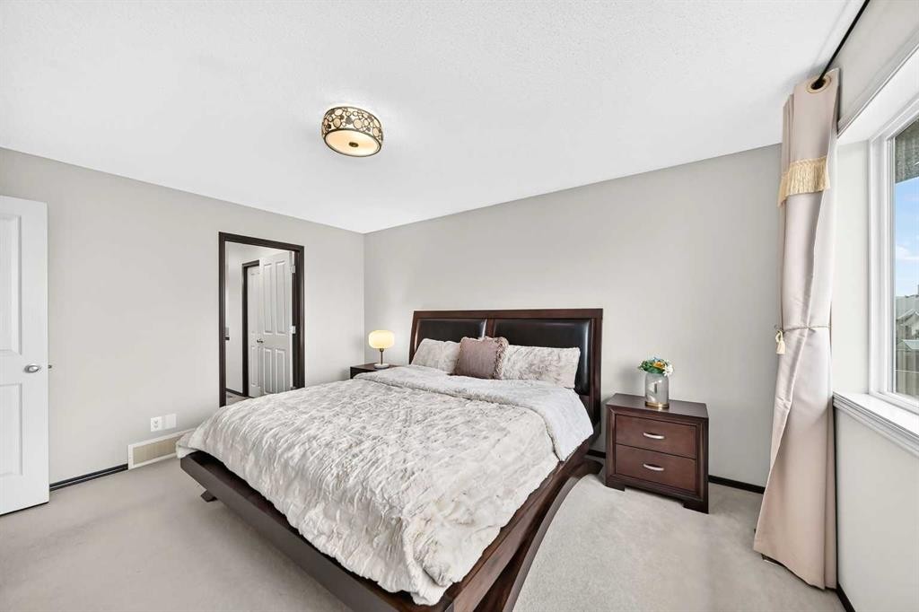 27 Pantego Way Nw, Calgary, AB
