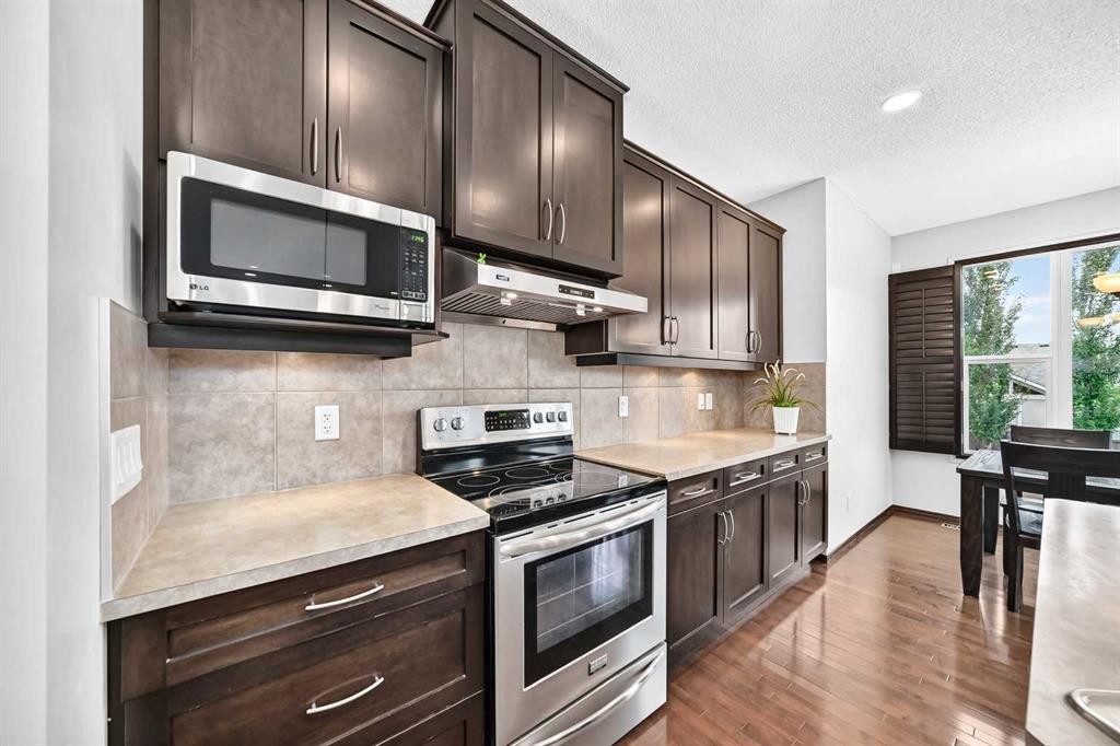 27 Pantego Way Nw, Calgary, AB