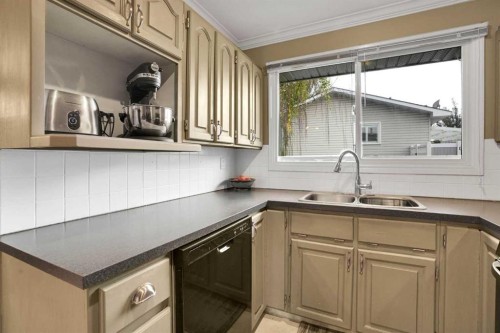 158 Rundleview Close Ne, Calgary, AB 