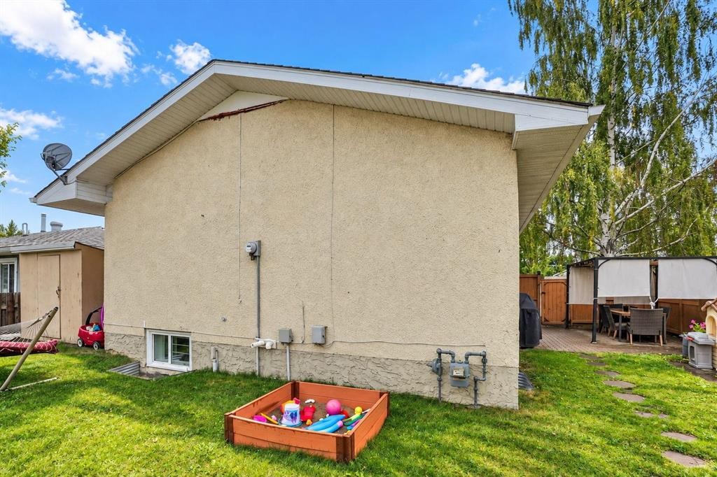 158 Rundleview Close Ne, Calgary, AB