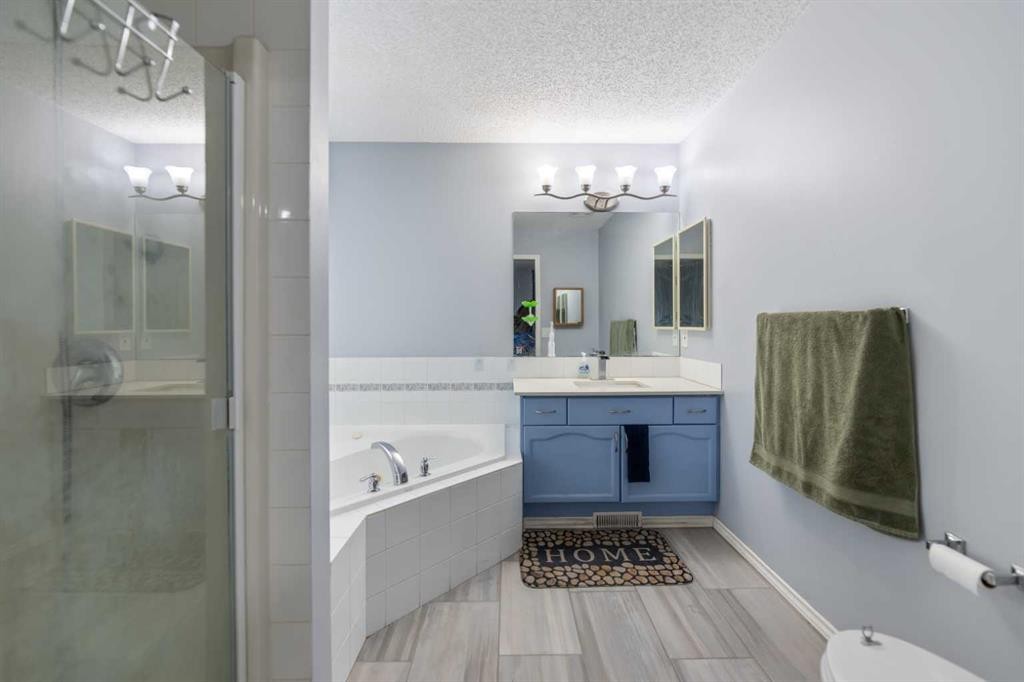 148 Springmere Way, Chestermere, AB