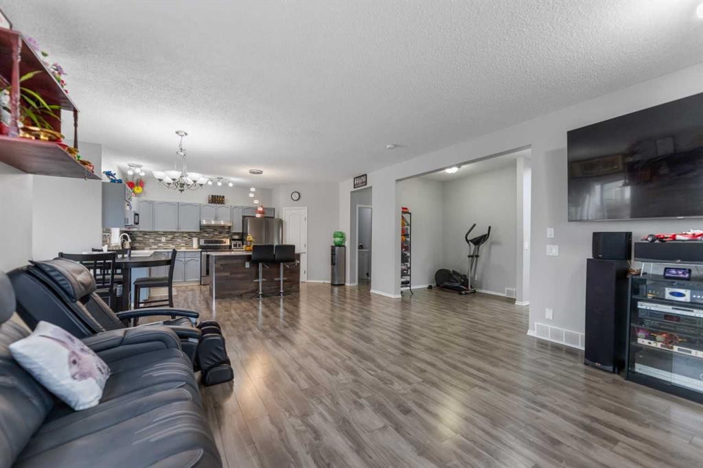 148 Springmere Way, Chestermere, AB