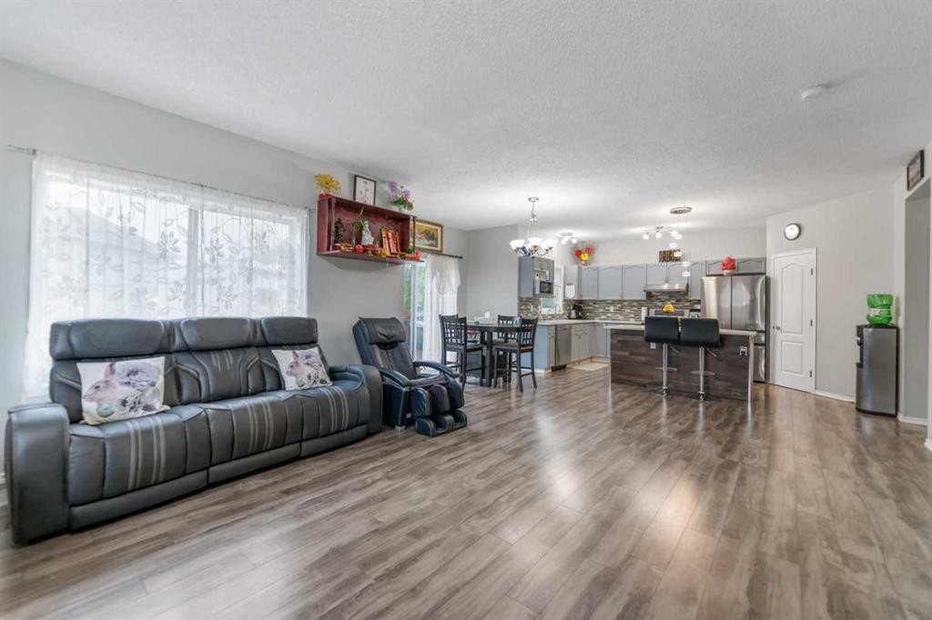 148 Springmere Way, Chestermere, AB