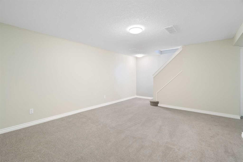 5259 Rundleview Road Ne, Calgary, AB