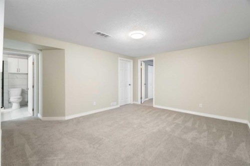 5259 Rundleview Road Ne, Calgary, AB 