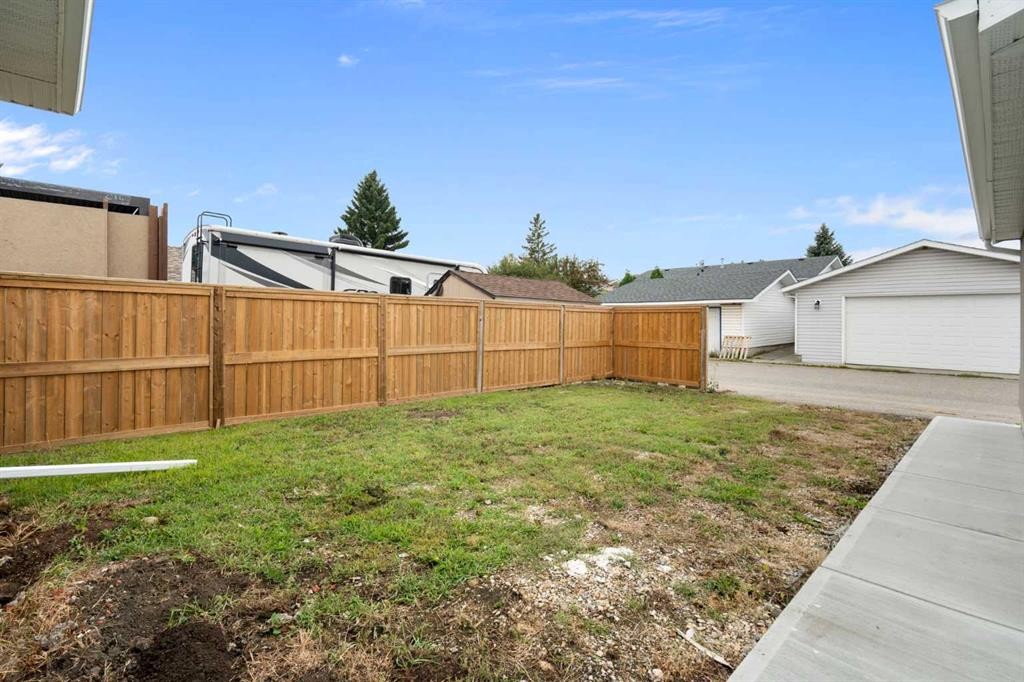 5259 Rundleview Road Ne, Calgary, AB