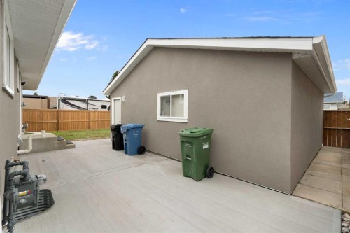 5259 Rundleview Road Ne, Calgary, AB 
