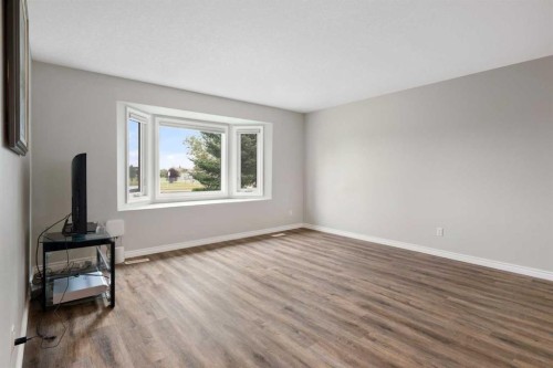 5259 Rundleview Road Ne, Calgary, AB 