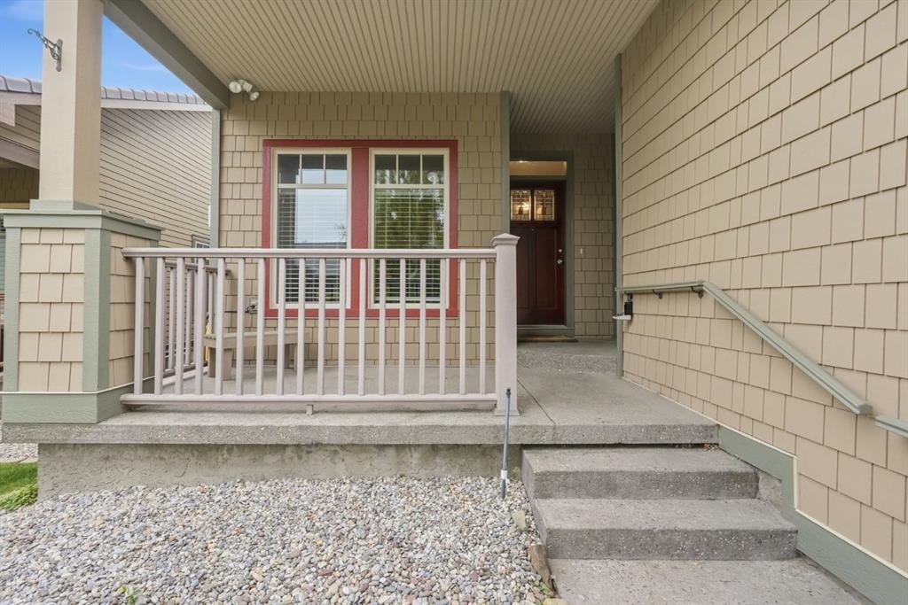 272 Bridle Estates Road Sw, Calgary, AB