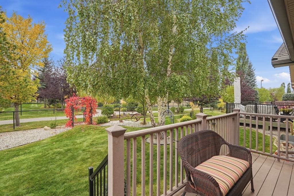 272 Bridle Estates Road Sw, Calgary, AB