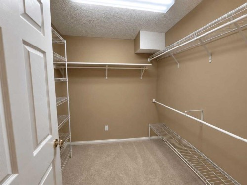 76 Valley Creek Crescent Nw, Calgary, AB 