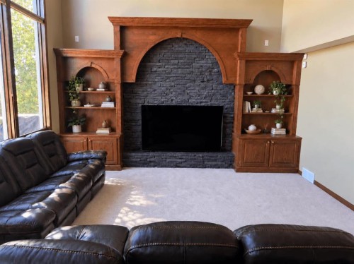 76 Valley Creek Crescent Nw, Calgary, AB 