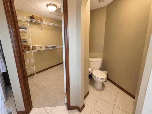 76 Valley Creek Crescent Nw, Calgary, AB 