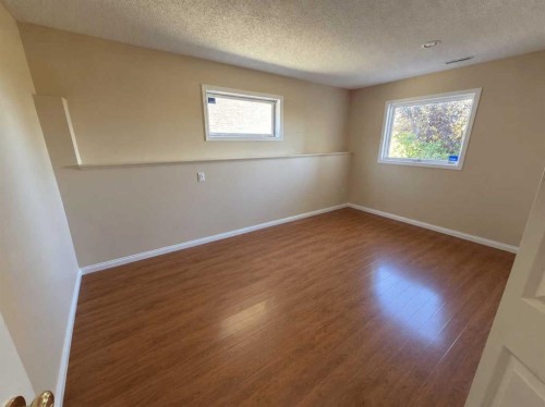 76 Valley Creek Crescent Nw, Calgary, AB 