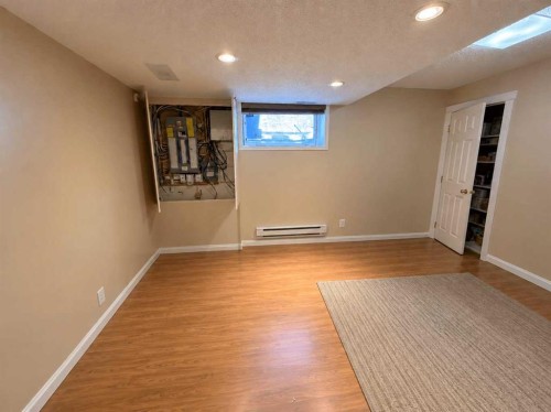 76 Valley Creek Crescent Nw, Calgary, AB 