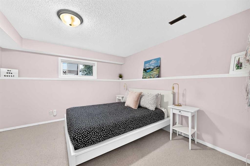 124 Shawinigan Way Sw, Calgary, AB