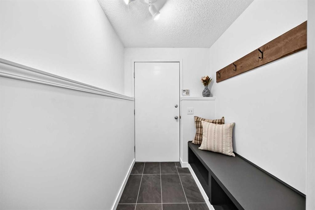 124 Shawinigan Way Sw, Calgary, AB