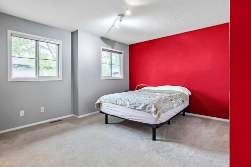 58 Eversyde Common Sw, Calgary, AB 