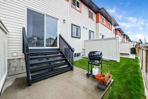 58 Eversyde Common Sw, Calgary, AB 