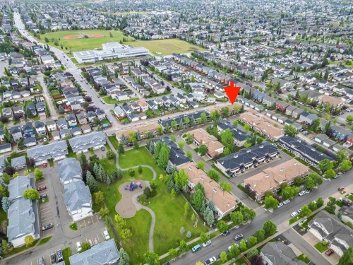 58 Eversyde Common Sw, Calgary, AB 