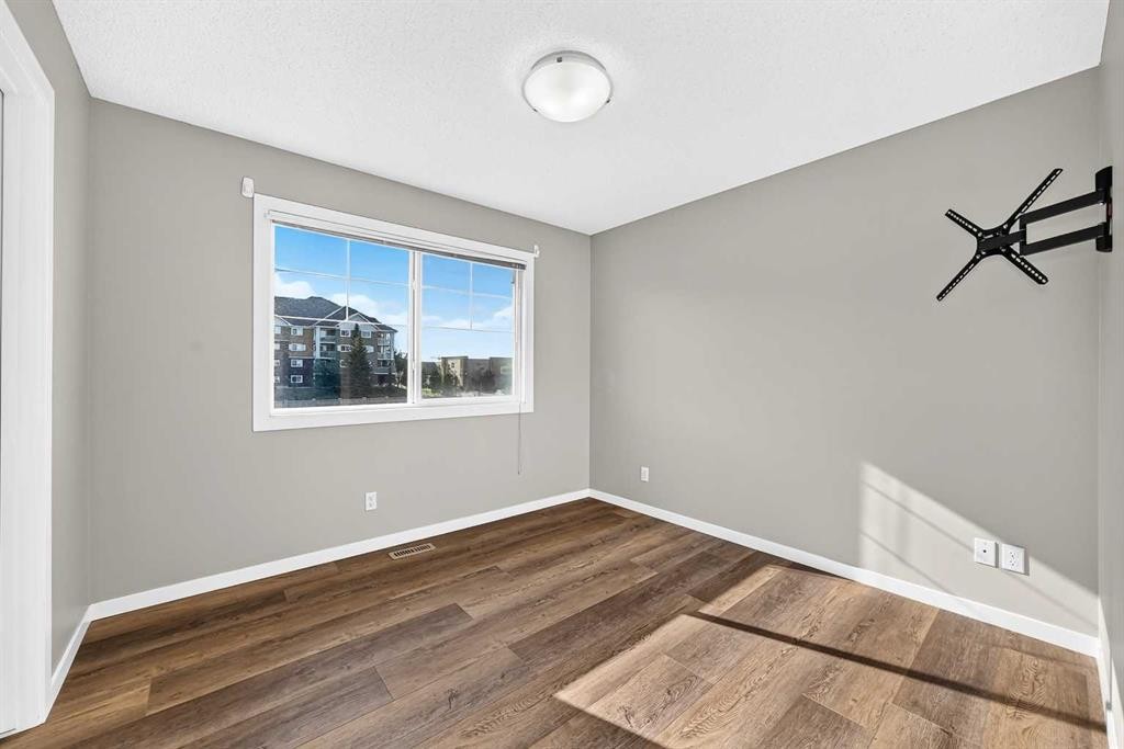 108 New Brighton Point Se, Calgary, AB