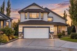 184 Cove Crescent Chestermere, AB T1X 1J6